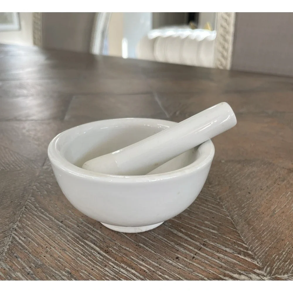 Vtg White Mortar & Pestle Spice Herb Grinder Pill Crusher 3.5